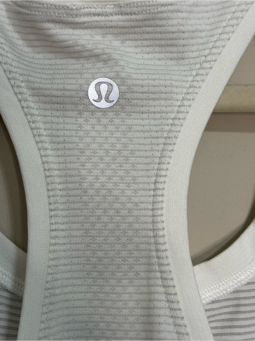 Lululemon Swiftly Tech Racerback 2.0 Tank - Color: White Gray - Size 8